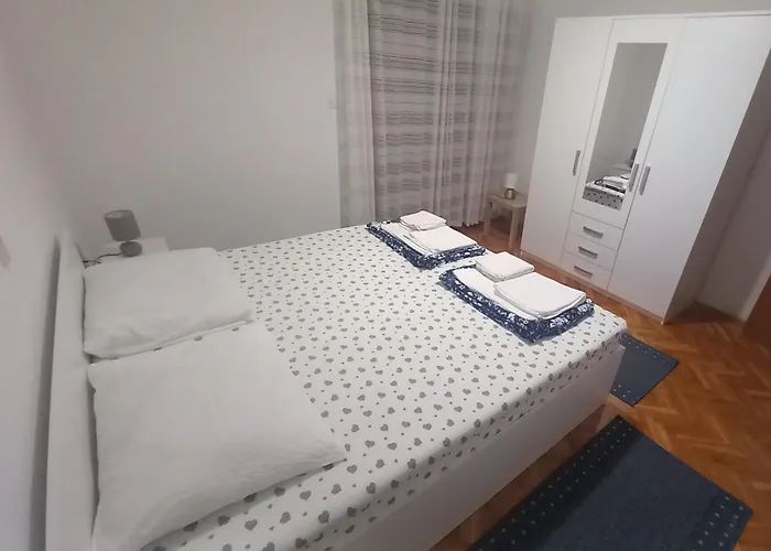 Vukelic Apartment *