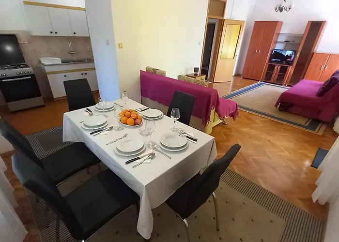 Vukelic Apartment *